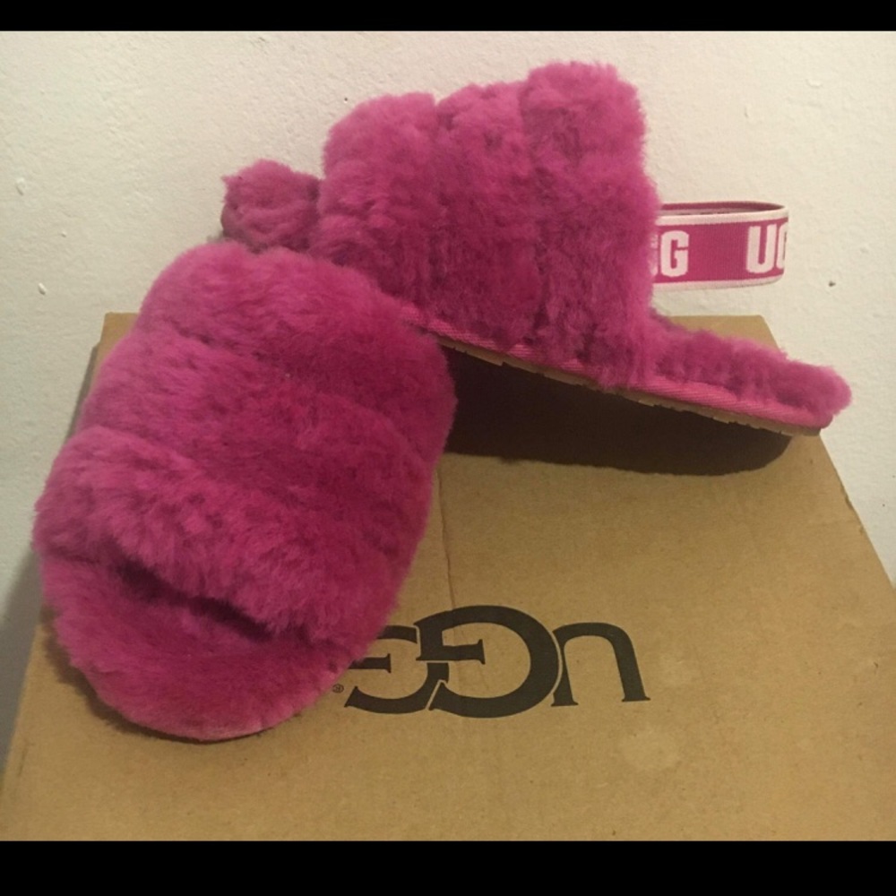 UGG SLIDES